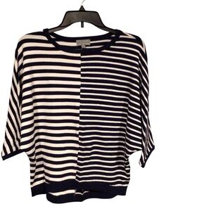 Joseph A navy blue and white 3/4 sleeve sweater woman’s size petite medium